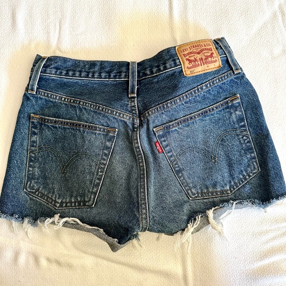 Women’s Levi’s 501 Cutoff‎ Shorts, Blue Denim - Picture 3 of 6